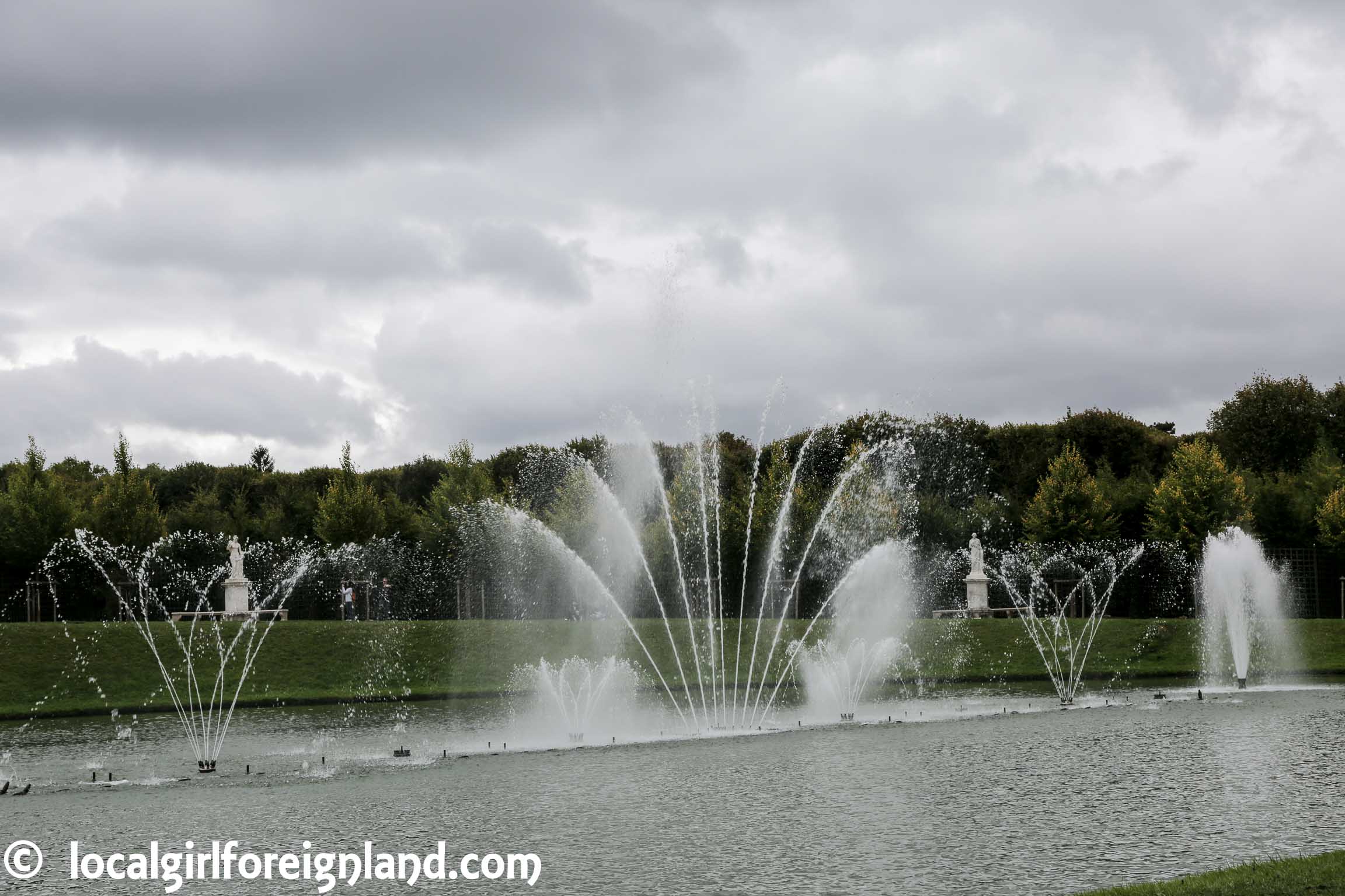 Palace-of-Versailles-garden-8447