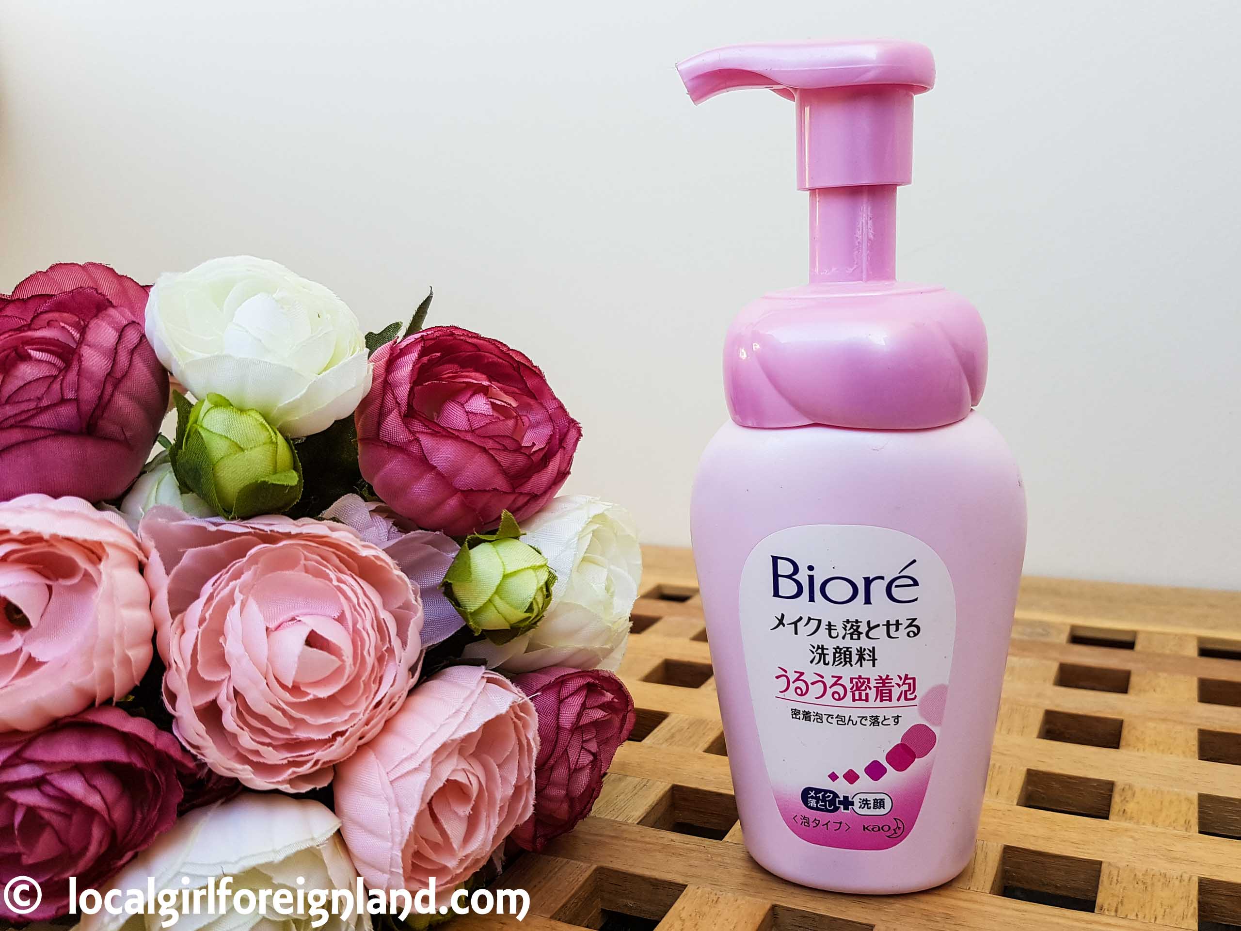 Bioré Makeup Removing Cleansing foam (ururu instant foaming wash), empties review